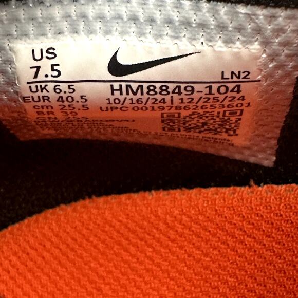 Athletic_Shoes